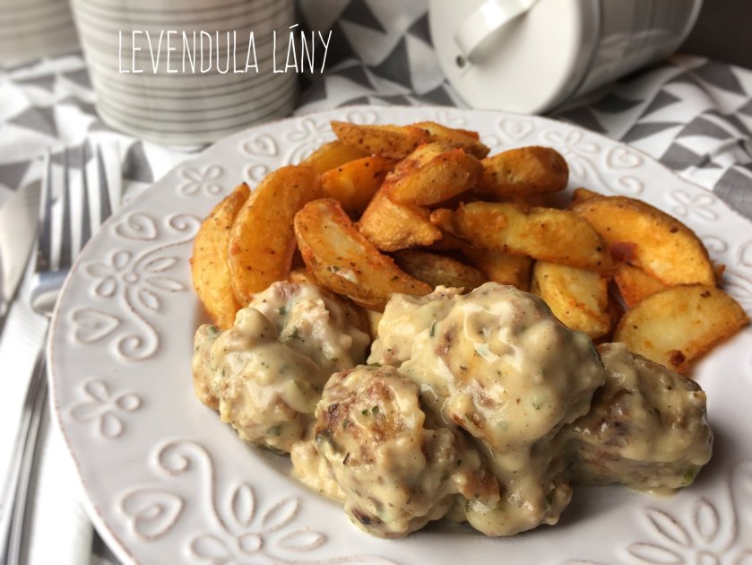 Svéd húsgolyócskák mártással