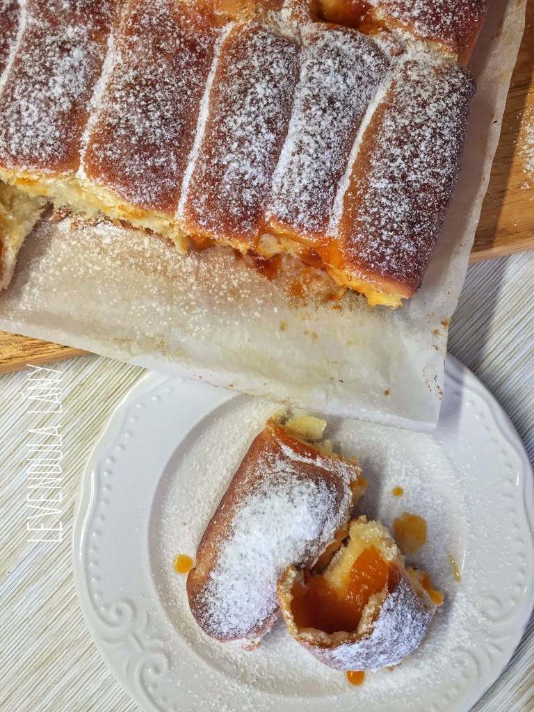 Pihe-puha lekváros bukta