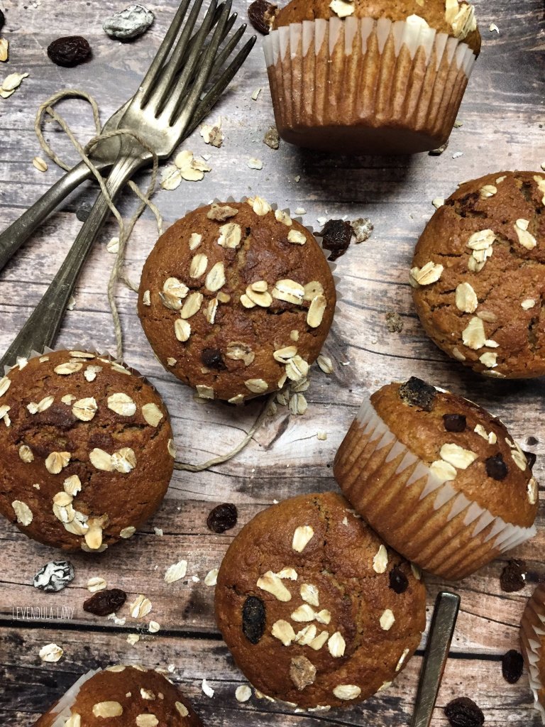 Zabpelyhes muffin teljes kiőrlésű&nbsp;rozslisztből