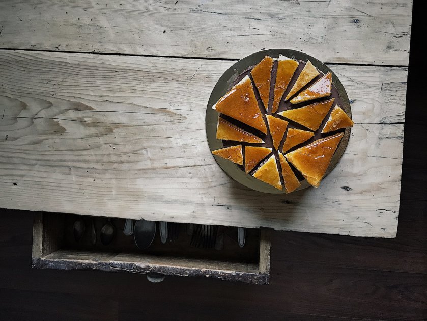 Egy eredetinek semmiképpen sem nevezhető Dobos-torta anya-apa&nbsp;szülinapjára