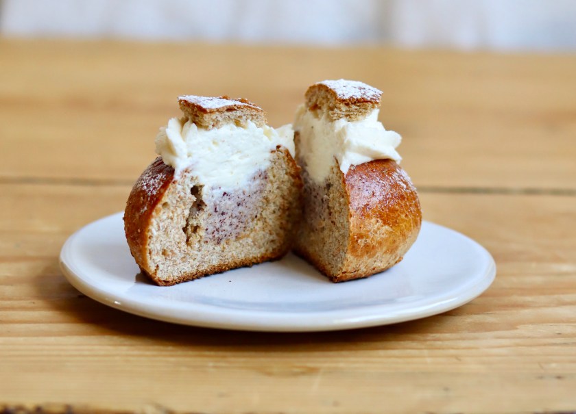 Török mogyorós semlor